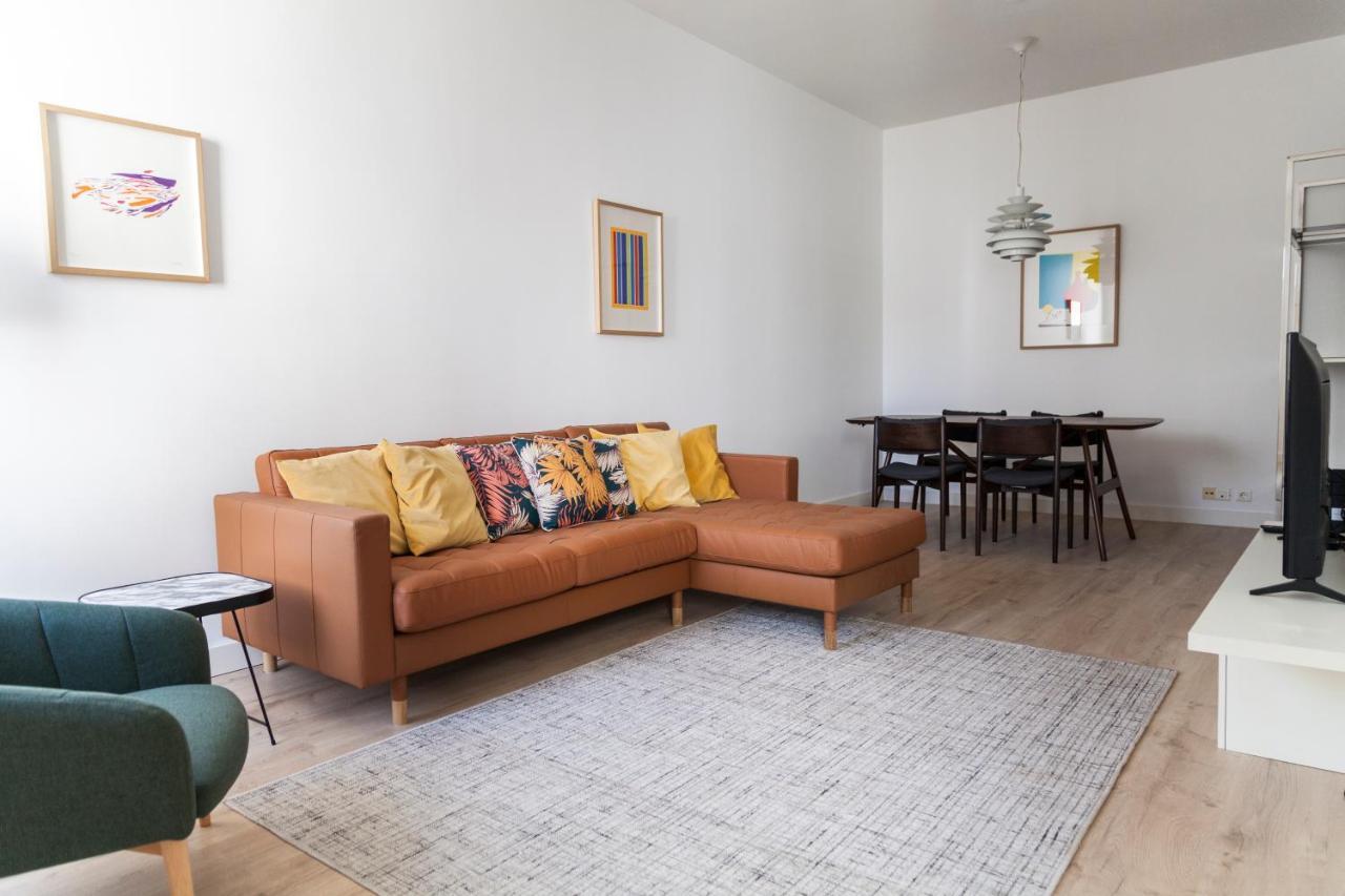Classy 2Bdr Apartment In Downtown By Lovelystay Лиссабон Экстерьер фото