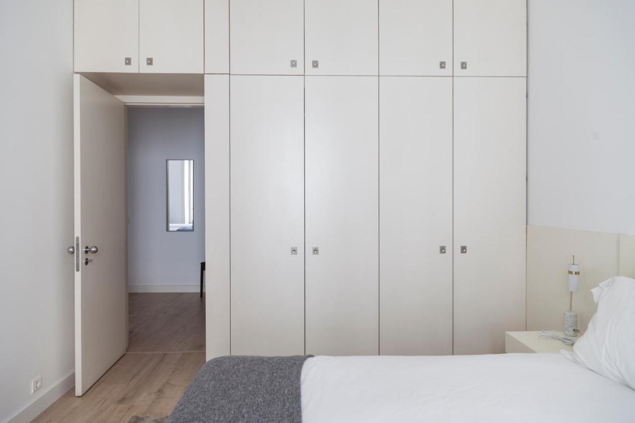 Classy 2Bdr Apartment In Downtown By Lovelystay Лиссабон Экстерьер фото